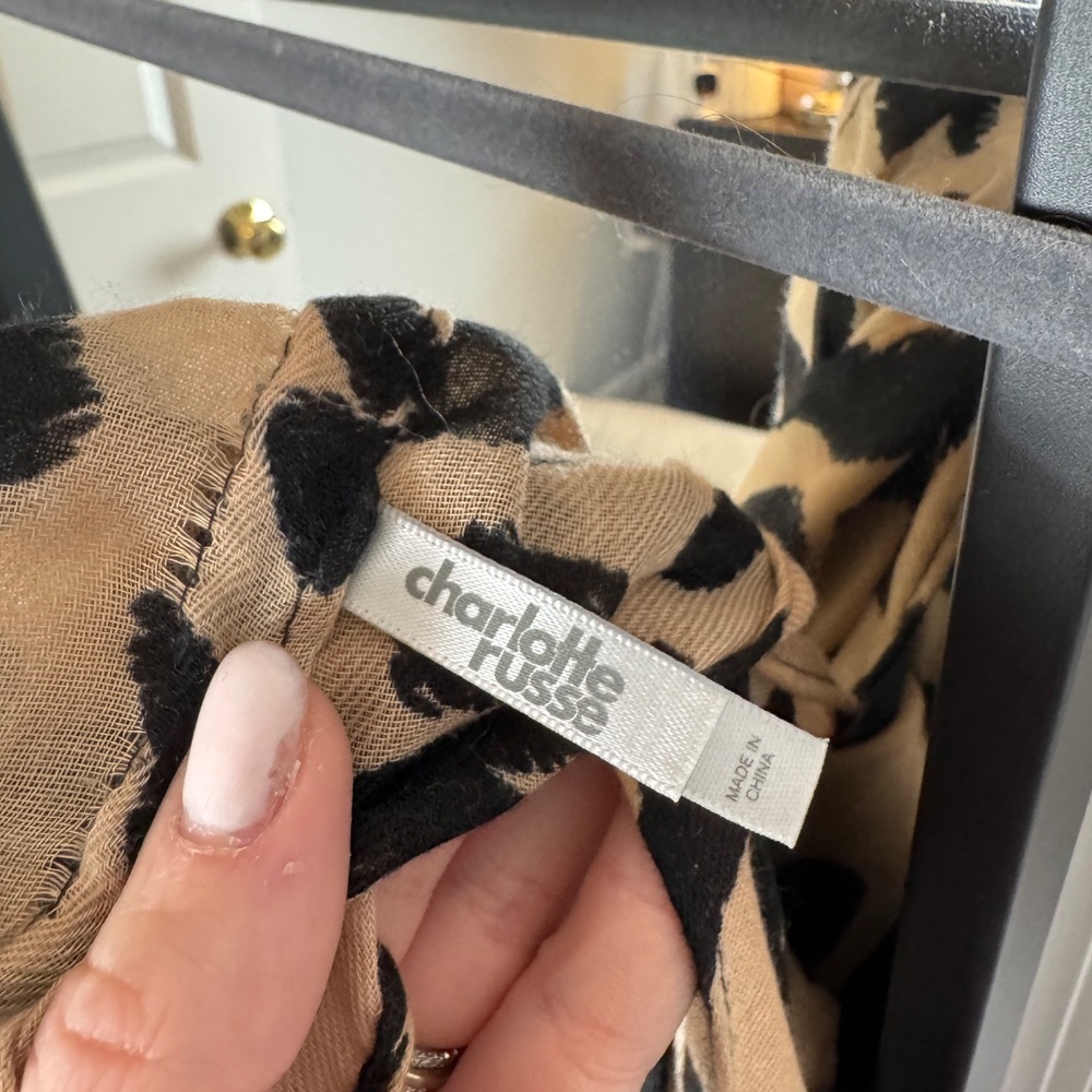 Charlotte Russe Cheetah Print Infinity Scarf - Picture 5 of 5